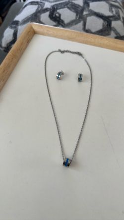 Nice necklace set