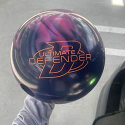 Brunswick Ultimate Defender bowling ball - 14lb, Used