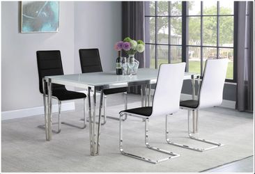 ❗️Beautiful And Modern Dining Set 5pc❗️
