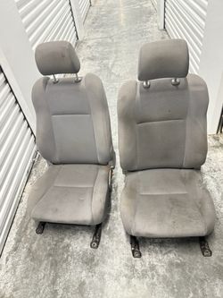 Toyota Tacoma bucket seats