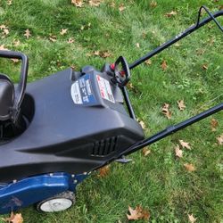 MTD/Yard Machines Single-Stage Snow Blower