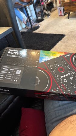 Numark party mis dj controler