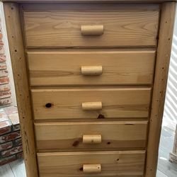 4 Piece Queen Bedroom Set