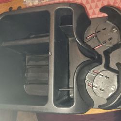 Center CONSOLE / Cupholders