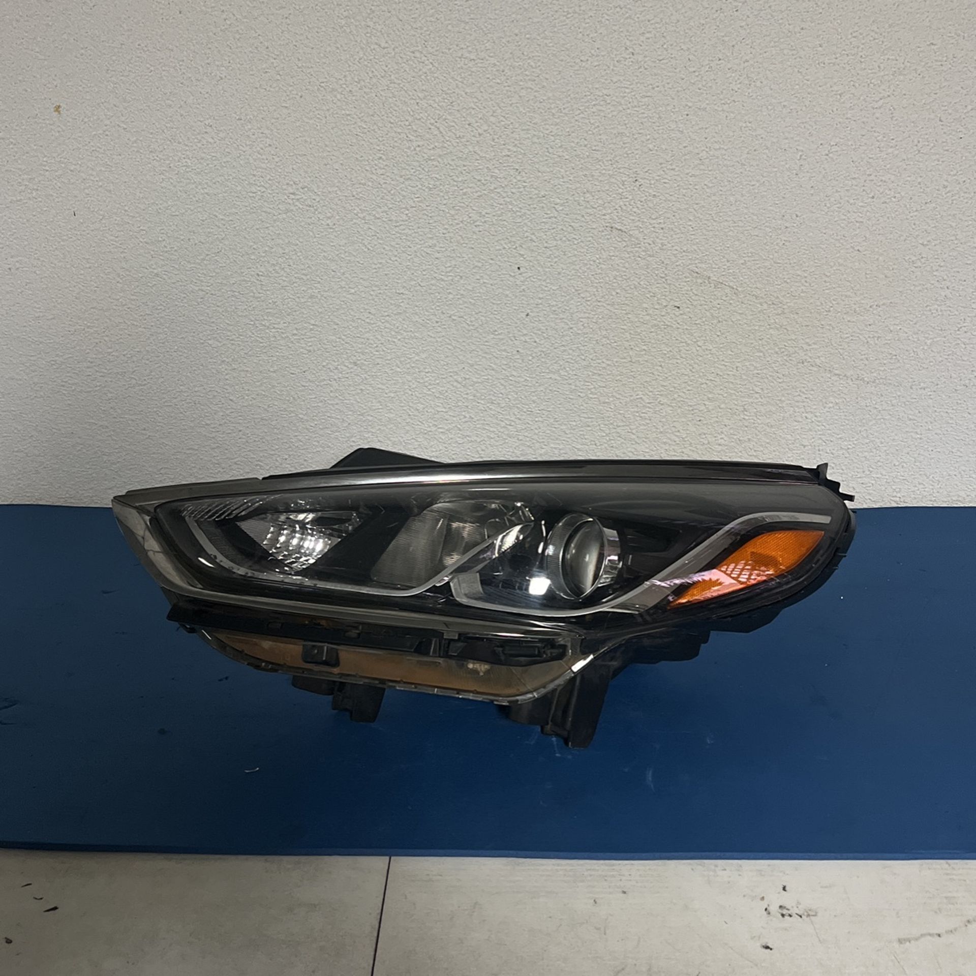 2018-2019 OEM Hyundai Sonata Halogen Headlight Left LH Driver Side 92101-C25