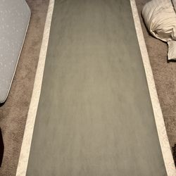 “HELLO, is it a Twin Bed Box Spring you’re lookin for?”