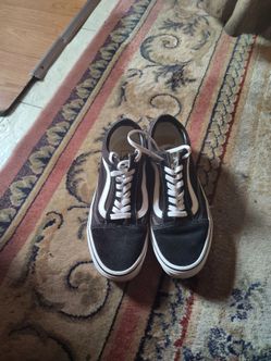 black vans size 8 in men and size 9.5 in women