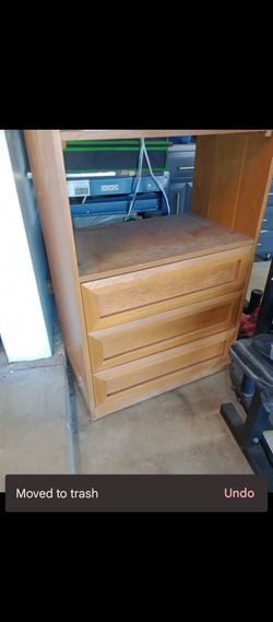 $25 good condition real wood dresser