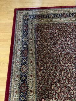 Heritage red carpet  94" x 133" excellent condition