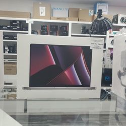 MacBook Pro 14inch M2 Pro/32gb Ram/1TB SSD