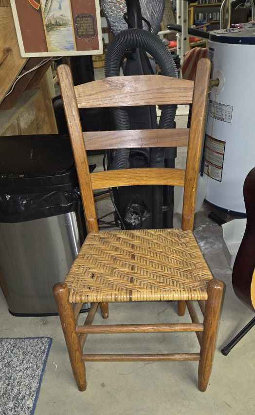  4 Chairs Antique Shaker Style Ladder Back Chairs 