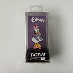 Diasy Duck 975 FigPin La comic con exclusive