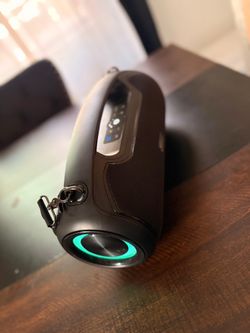 Vuopax  speaker