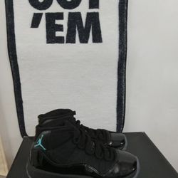 Air JORDAN 11 RETRO GAMMA SIZE 3.5Y PRICE FIRM 