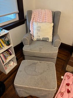Rocking chair with foot stool