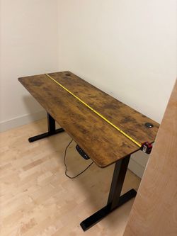 Standing desk