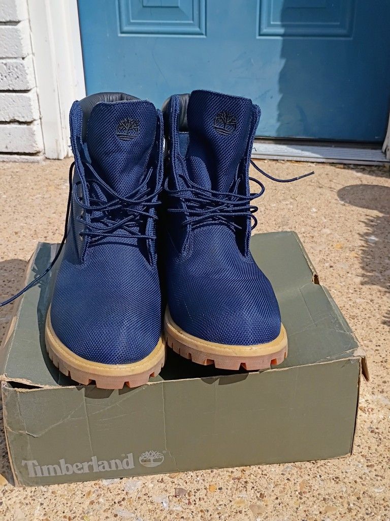 Size 13 Men's Timberland 6 Inch, Navy Blue, Waterproof Boots.
