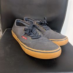 Levi's Shoes - Size 10.5