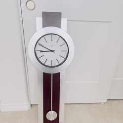  Howard Miller Wall Clock