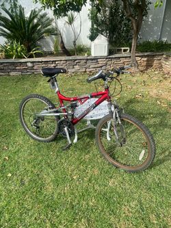 Gd. Cond. Wired Mongoose 24”21Spd Sm 17” Fr. Mtn Bike