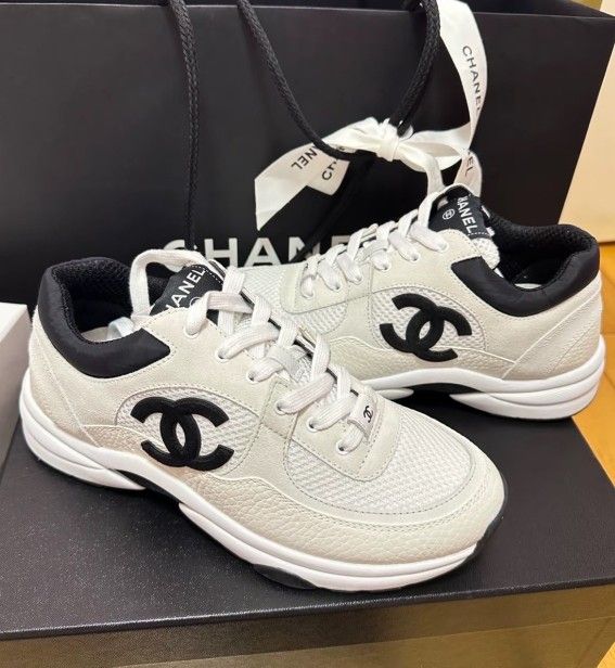 Black and white panda mesh breathable leather shock absorption non-slip wear-resistant low-top running shoes for women beige black