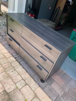 Fynn 6-Drawer Gray Oak Dresser $50