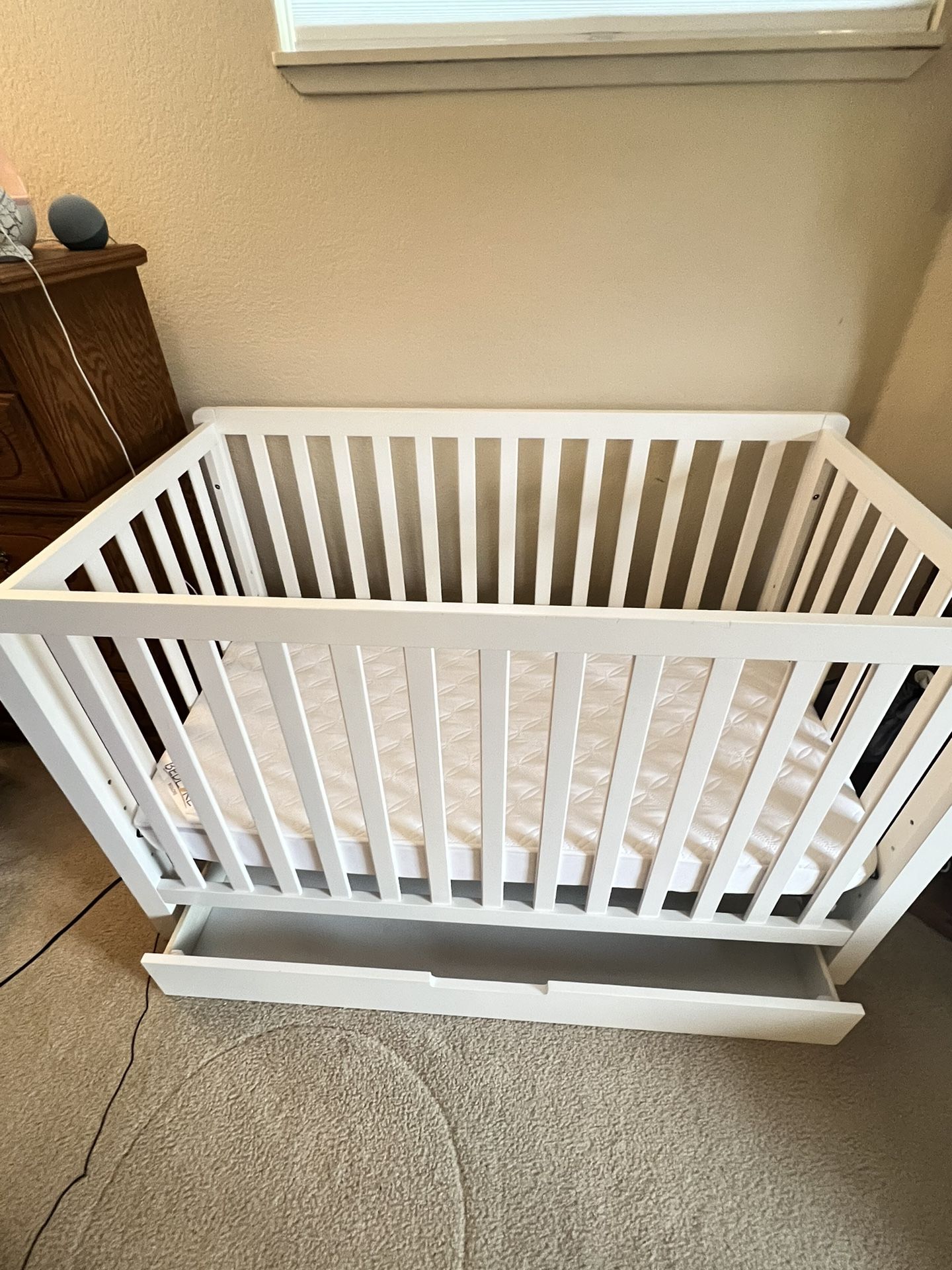 Convertible Crib with storage