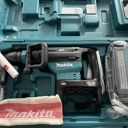 Makita AVT Cordless Demolition Hammer 