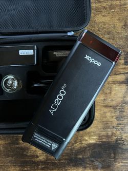 GODOX AD200 Pro