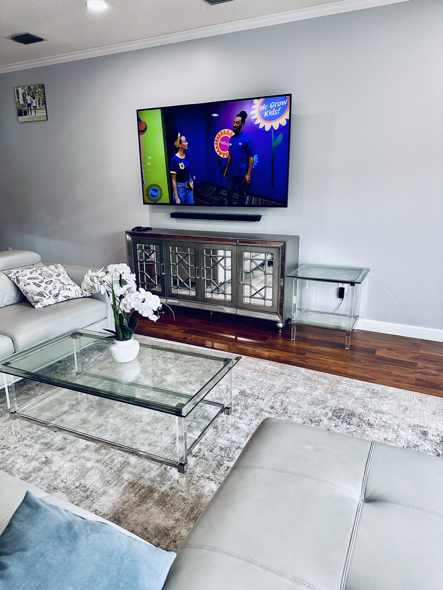 Living Room Coffee Table and Side Table