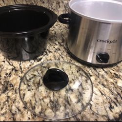 3 Quart Crockpot Slow Cooker - Perfect Size 
