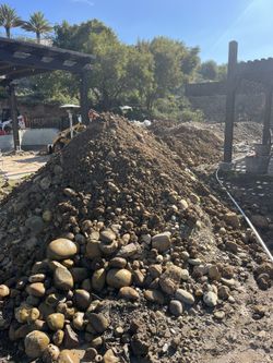 FREE FILL DIRT / FREE DELIVERY!