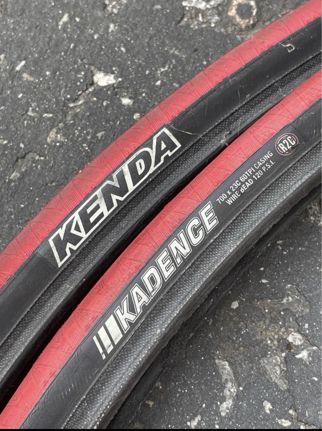 Kenda Kadence 700 x 23c Bike Tires Quando Wheels for Sale in