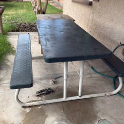 2 Foldable Camping Tables 