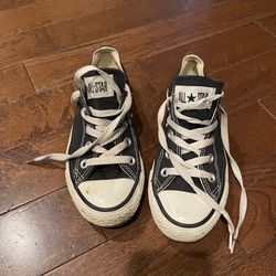 Kids Converse Shoes $5