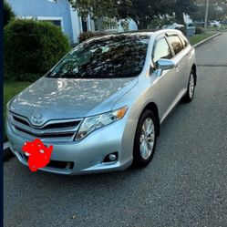 2014 Toyota Venza. LE AWD