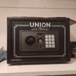 Union Safe Company 1.51 Cubic Foot Electronic Safe