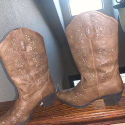 Women’s Roper Brand Cowgirl  Boots!