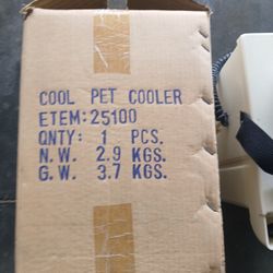 A Pet Cooler  For Smale Dog or Cat