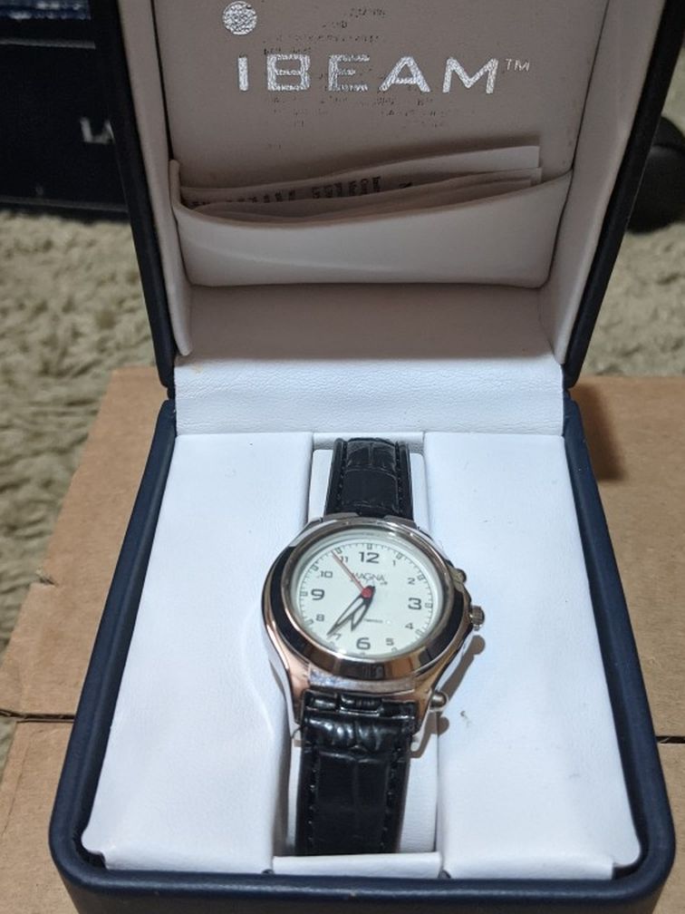 iBEAM Magnifying Watch