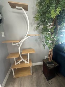 Plant stand w lights