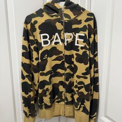 Men’s Hoodie Size X-Large Fits Large