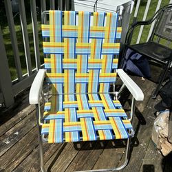 Beautiful Vintage multicolored foldable lawn chair