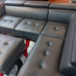 *Fantastic Deal!!!*---Sleek Ibiza Gray Leather Sectional Sofa W/Ottoman---Delivery And Financing Available👍