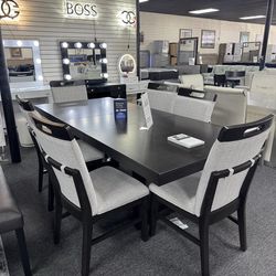 Dining Table Set. 🚚WE DELIVER🚚
