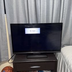 28 inch flat screen sanyo TV