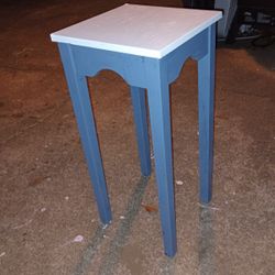 Wooden Blue & White Accent Table For Sale 