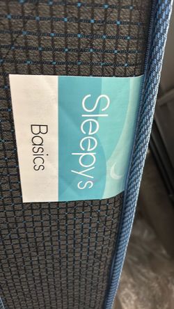 Sleepy’s Basic Innerspring firm mattress/Queen
