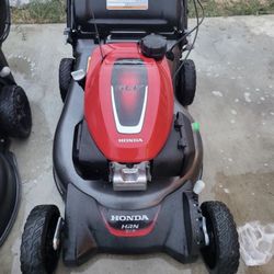 Honda Lawmower Like New Works Great