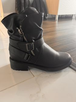Black Boots